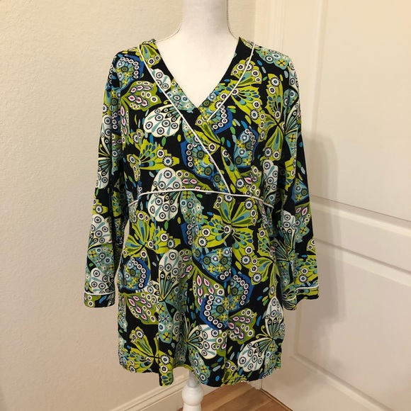 Floral scrubs/scrub top - Picture 1 of 5